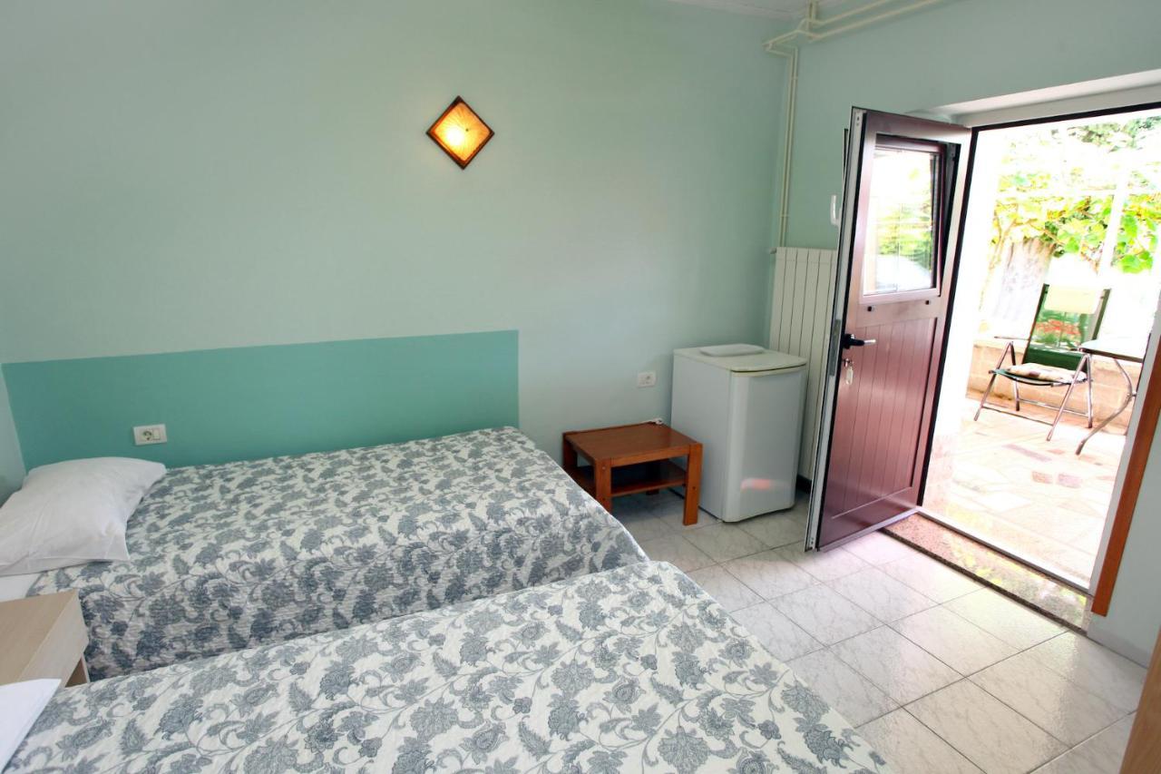 Dino Studio And Room Apartments Portoroz Ngoại thất bức ảnh