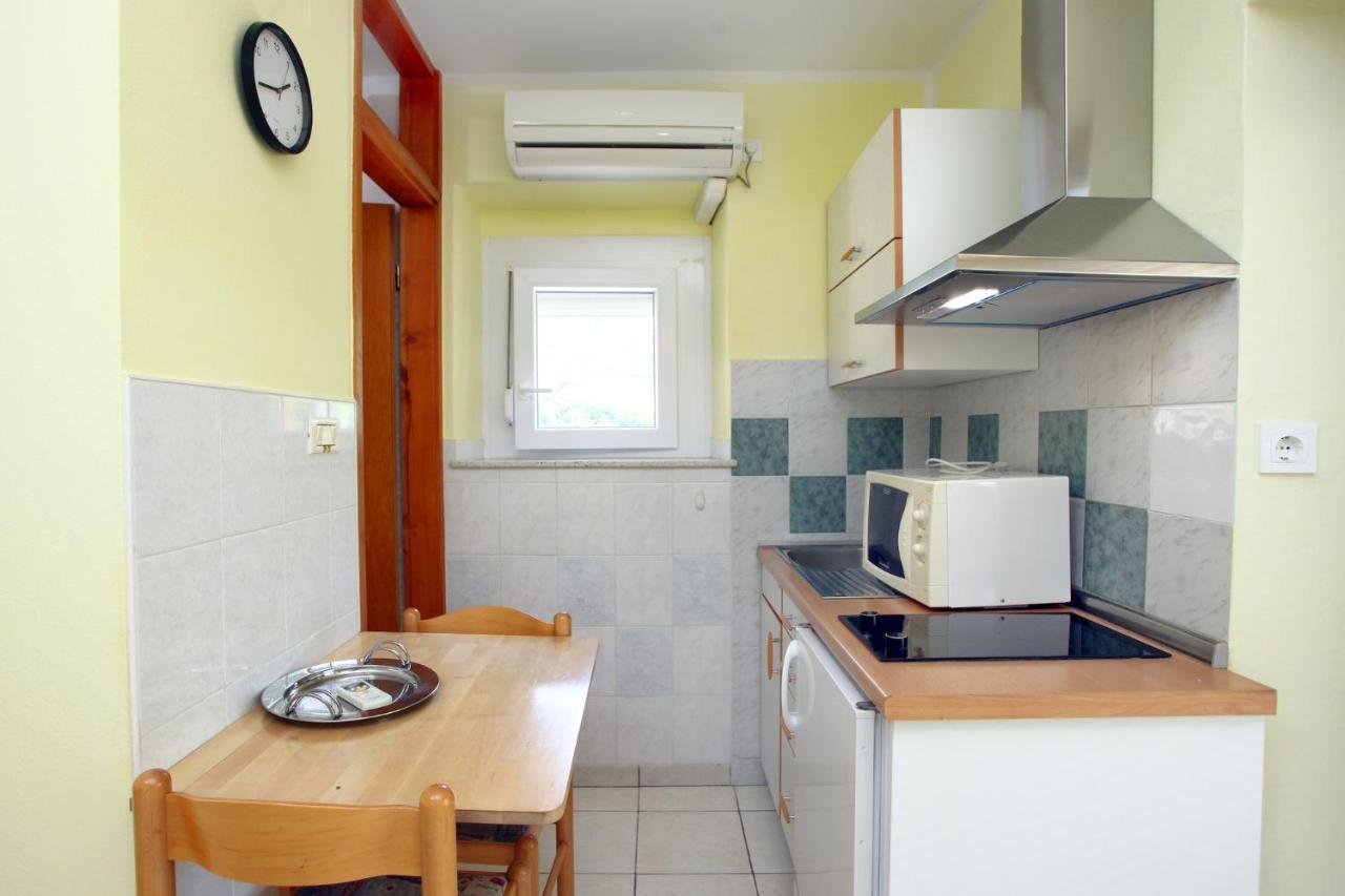 Dino Studio And Room Apartments Portoroz Ngoại thất bức ảnh
