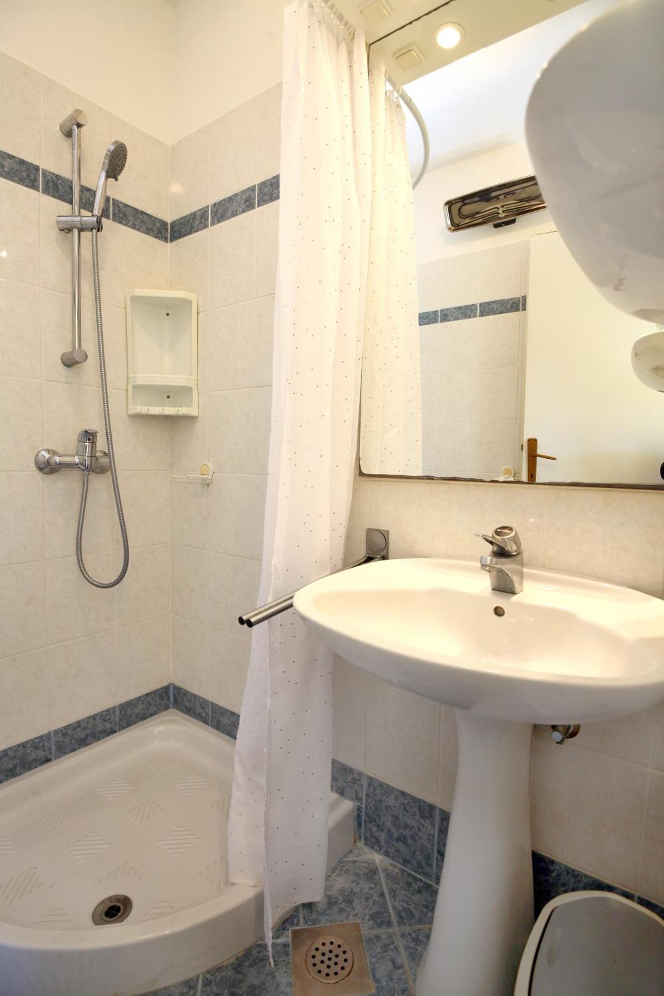 Dino Studio And Room Apartments Portoroz Ngoại thất bức ảnh